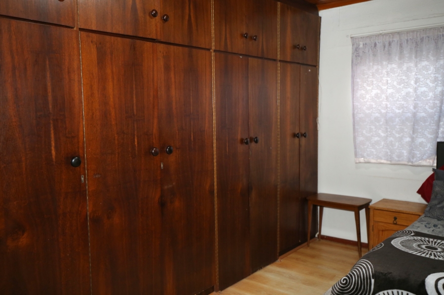 11 Bedroom Property for Sale in Ravensmead Western Cape